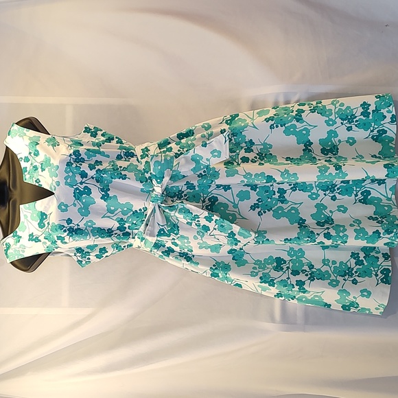 Nine West Dresses & Skirts - Women's aqua & white sleeveless dress by NINE WEST. Size 10.